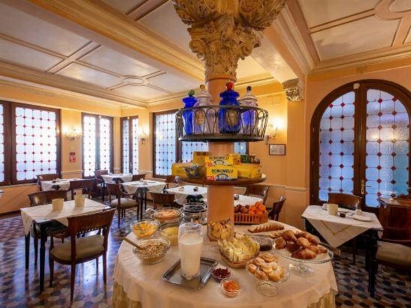 Hotel Marconi Main image